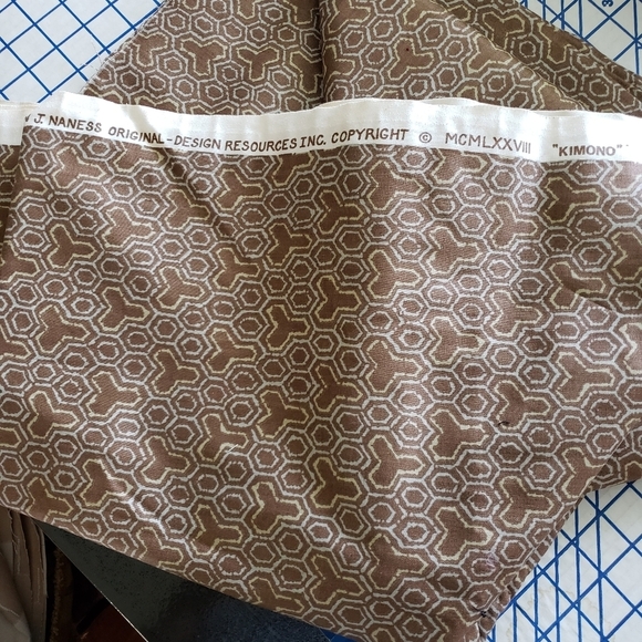 Fabric - Picture 2 of 3